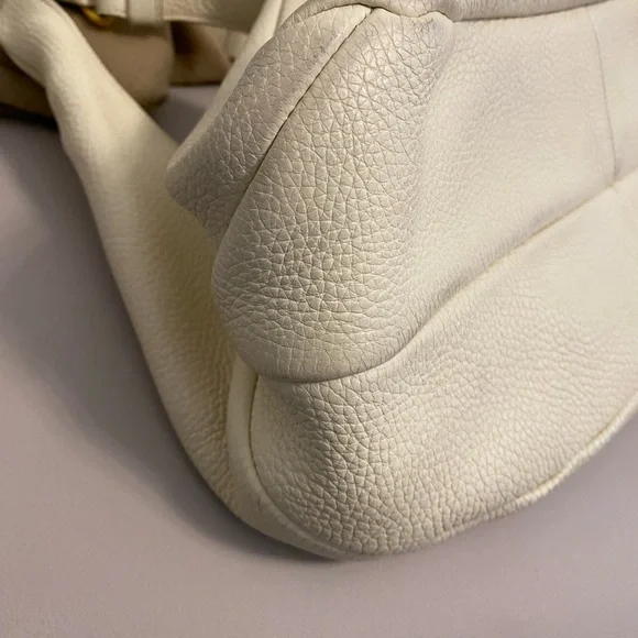 Bottega Veneta off white Leather Purse - Picture 9 of 9